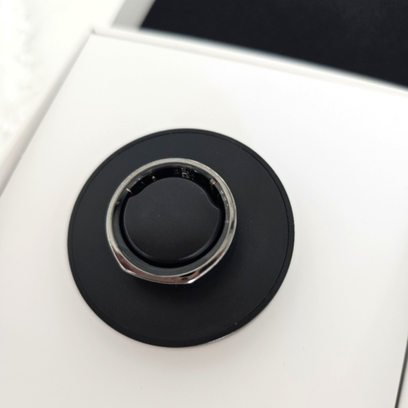 Oura Ring Gen3 Heritage Black Size 10 - Picture 6 of 7